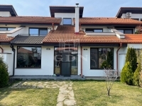 Vânzare case-vile
 București, 185m2