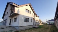 Vânzare case-vile
 Oradea, 212m2