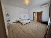 Vânzare apartamente
 Oradea, 72m2