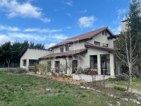 Vânzare case-vile
 București, 170m2